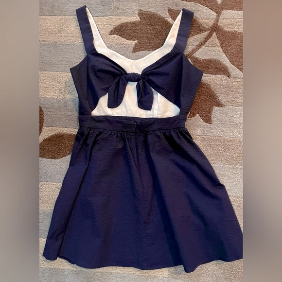 NWT Lauren James The Garrison Solid Seersucker Dress in Navy - Picture 7 of 7
